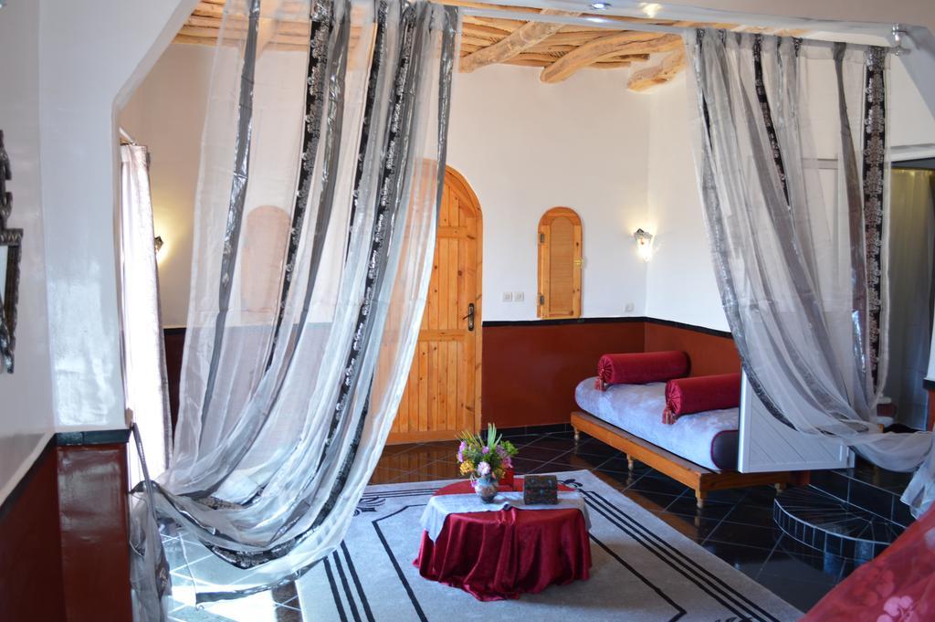 Auberge Le Jardin De La Source Ait Ben Ali ภายนอก รูปภาพ