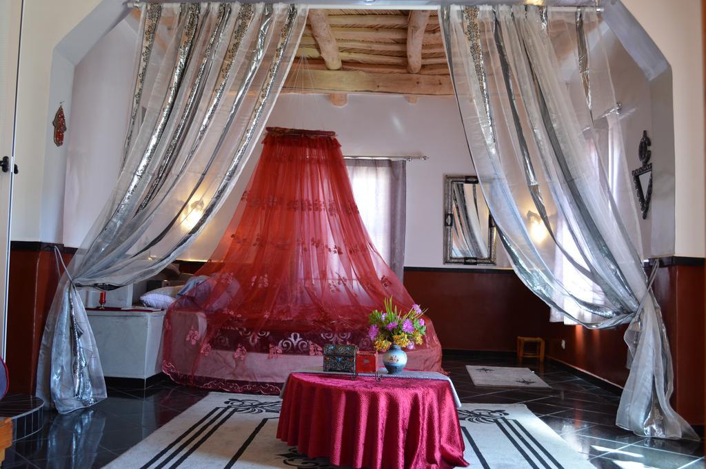 Auberge Le Jardin De La Source Ait Ben Ali ภายนอก รูปภาพ
