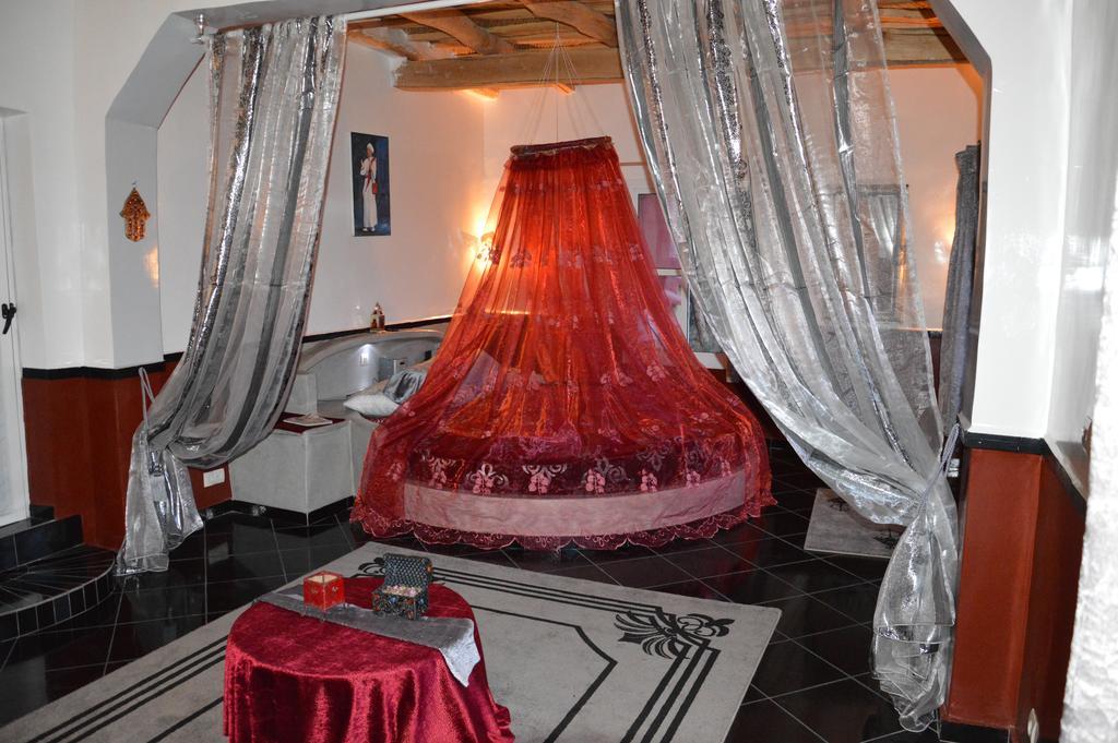 Auberge Le Jardin De La Source Ait Ben Ali ภายนอก รูปภาพ